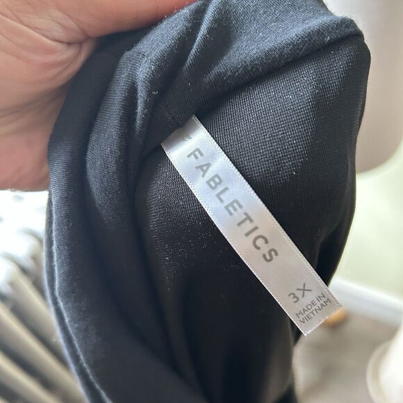 Fabletics Black Crushed velvet Zip Front Hoodie - Size 3X - Picture 11 of 11